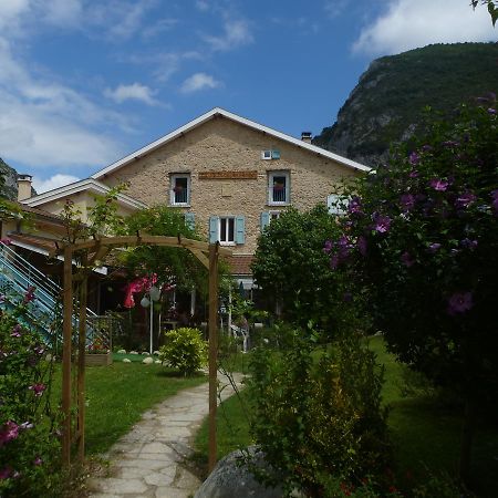 La Petite Auberge De Niaux Exterior foto